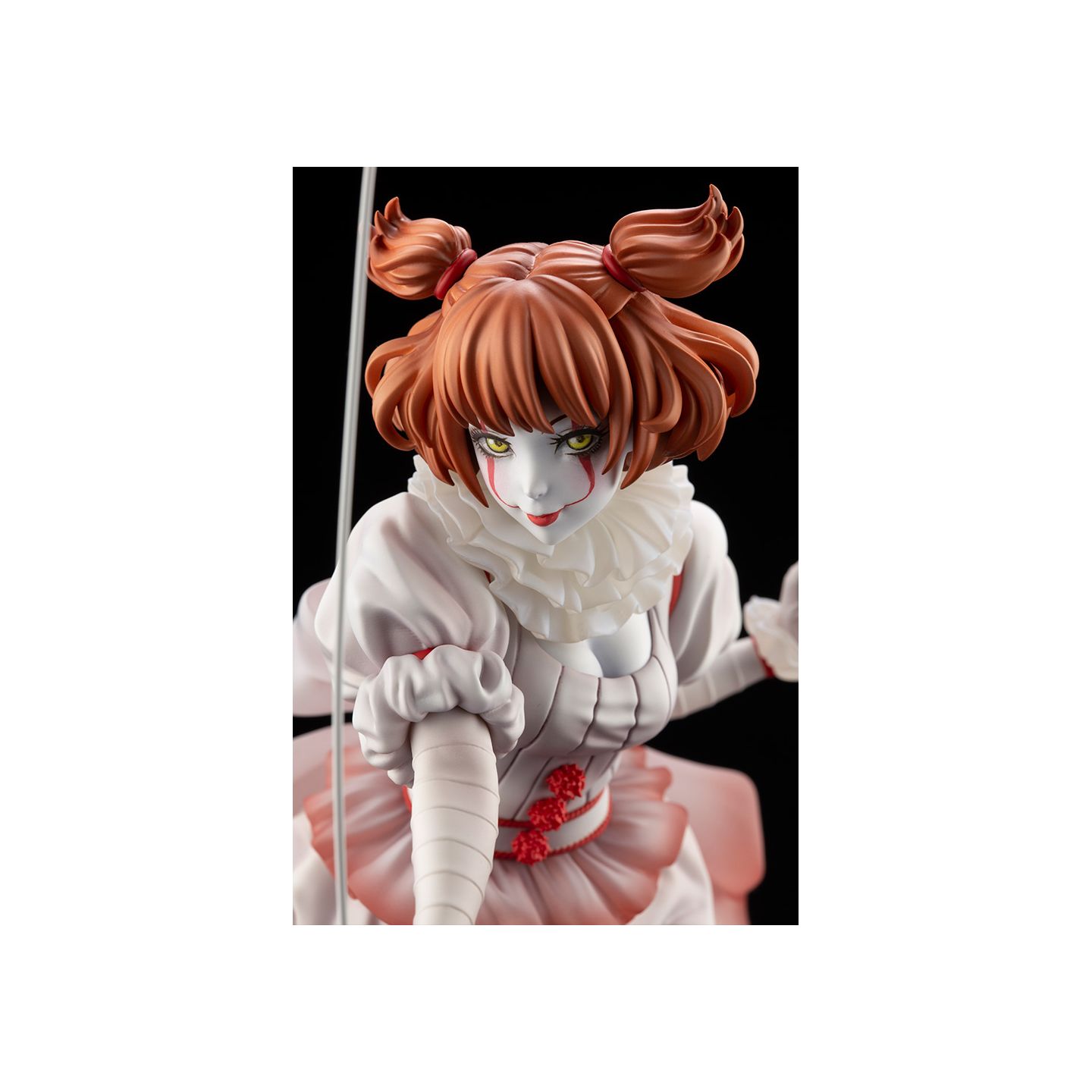 Pennywise Seduces Her Victims with New Horror Statue from Kotobukiya