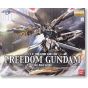 BANDAI MG Mobile Suit Gundam SEED - Master Grade Freedom Gundam Extra Finish Version Model Kit Figura